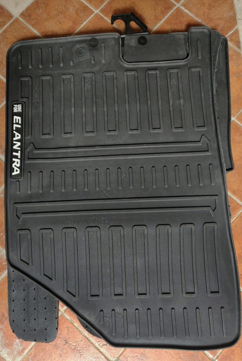 ALFOMBRA DE GOMA HYUNDAI ELANTRA 2011-2016