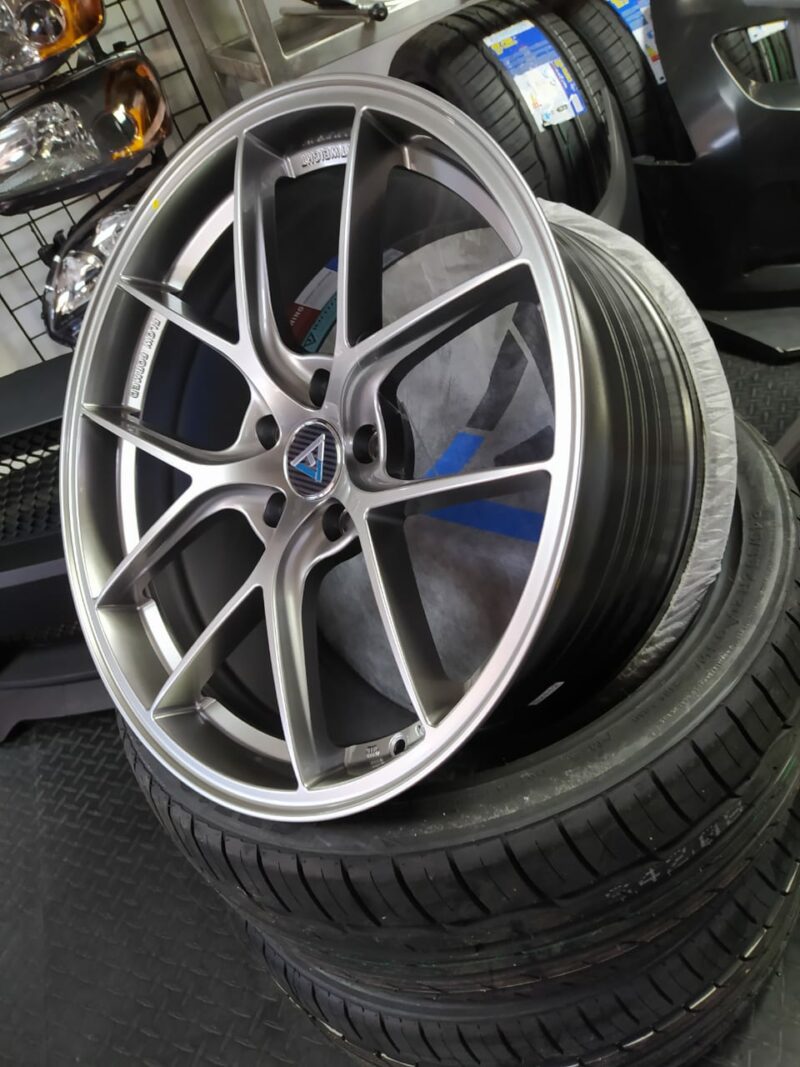 VLF10 19X9.5 +35 5X112 72.56 HYPERBLACK - Imagen 2